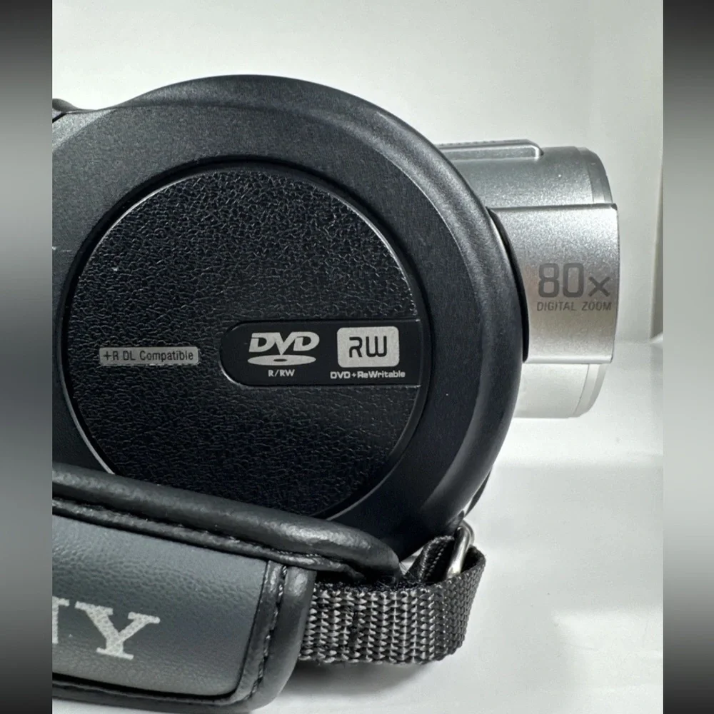 Sony 4.0 Megapixel Handycam model DCR-DVD408. Wide LCD Digital Video Camera
